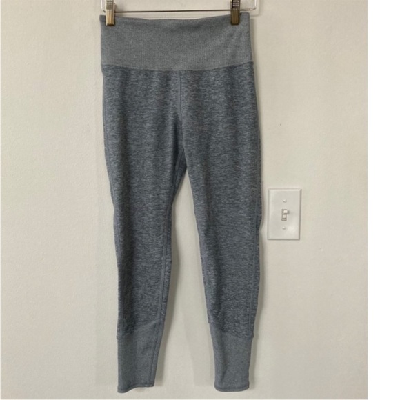 ALO Yoga Alosoft Set Bra and Leggings - Picture 10 of 14